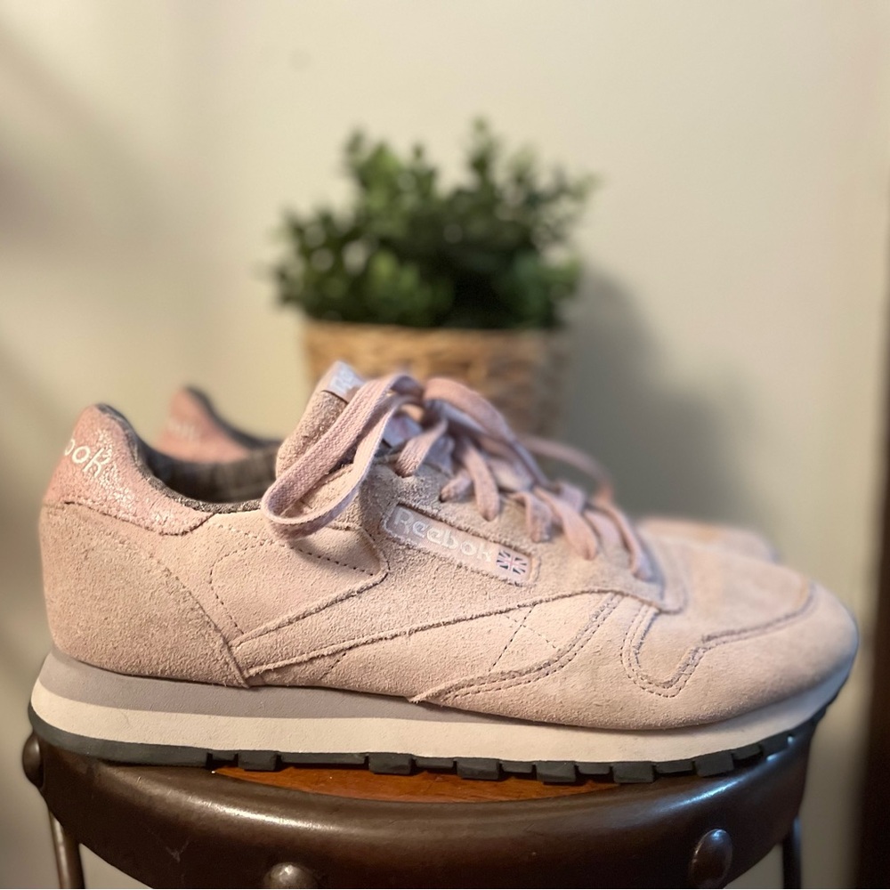 Women’s Reebok Pink Sneakers size 8.5